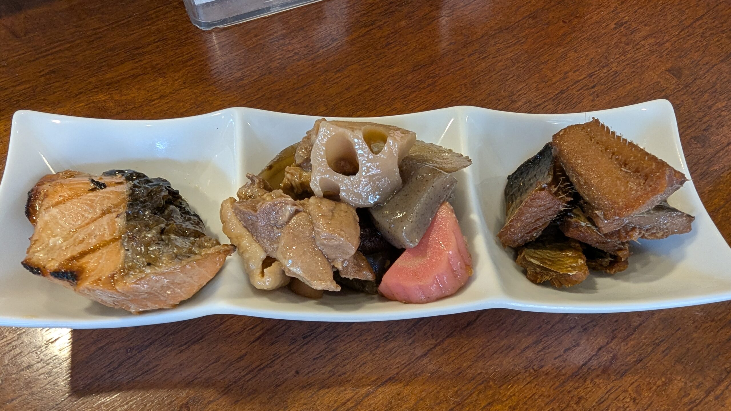家庭料理大助のおばんざい3品