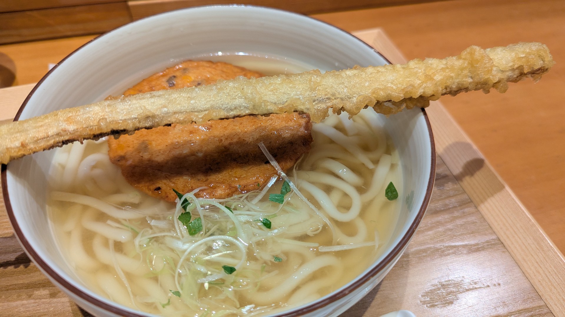 博多やりうどん別邸 空港店の博多やりうどん