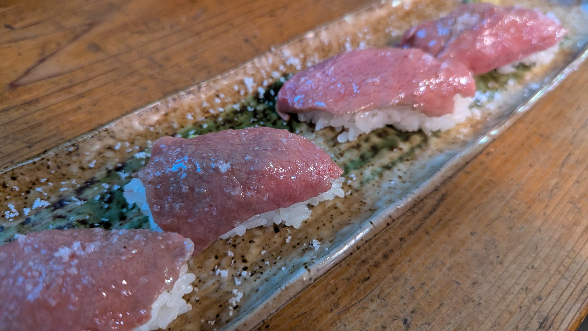 居酒屋はいさいの石垣牛のにぎり