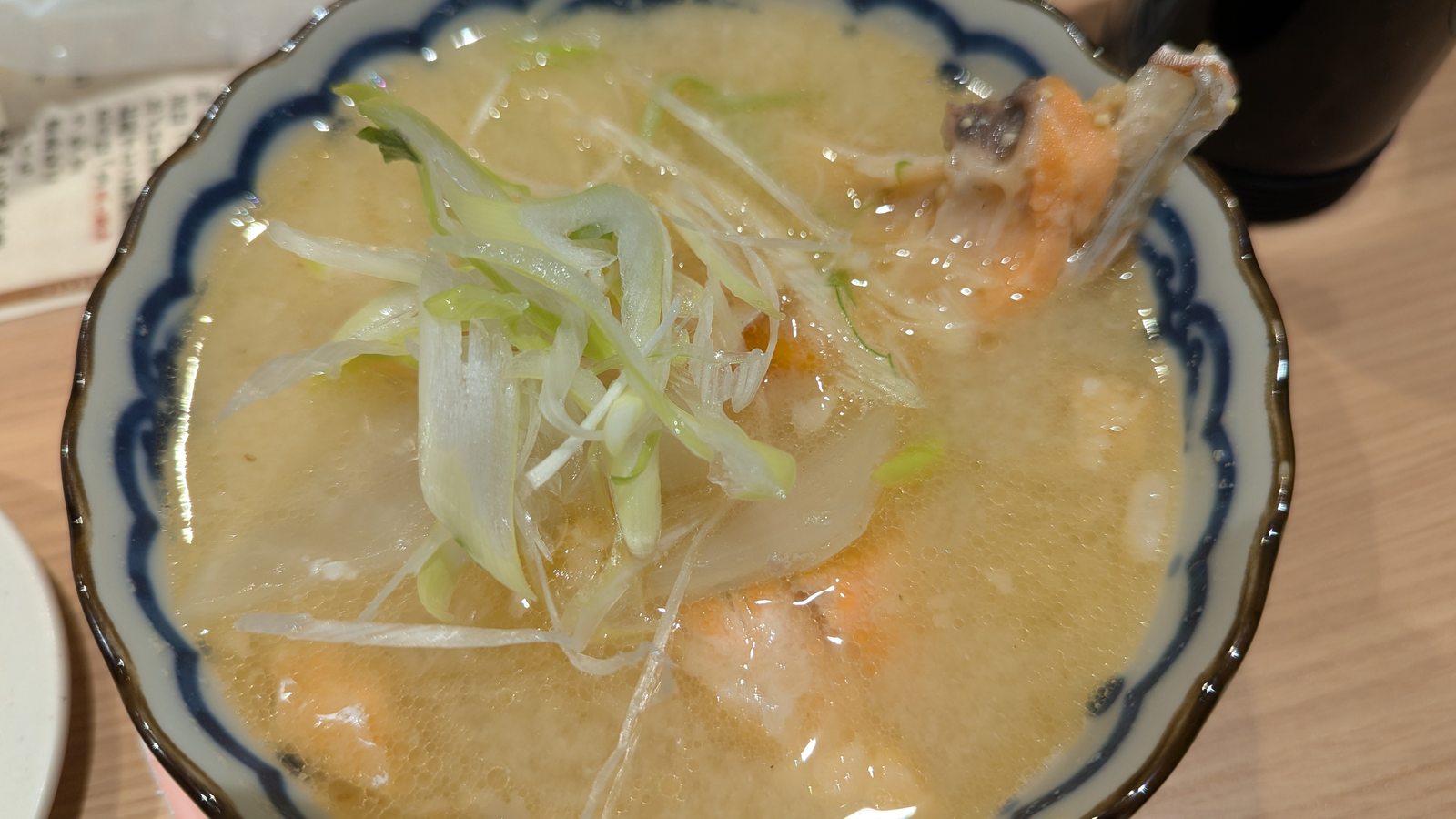根室花まるのミニサーモンあら汁
