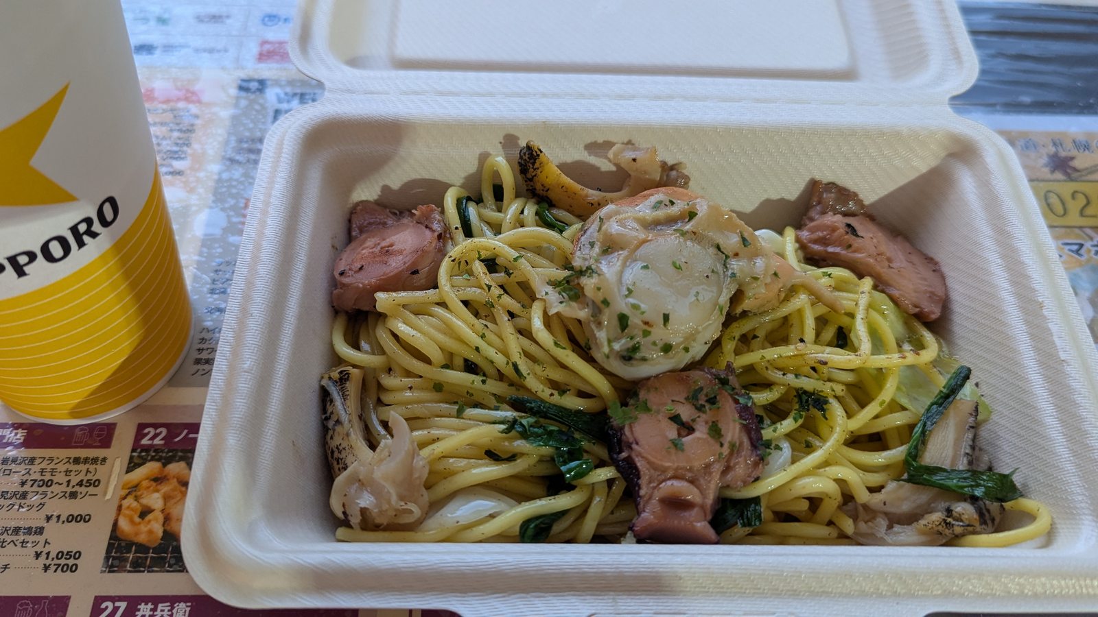 オータムフェストで食べた海鮮焼きそばとビール