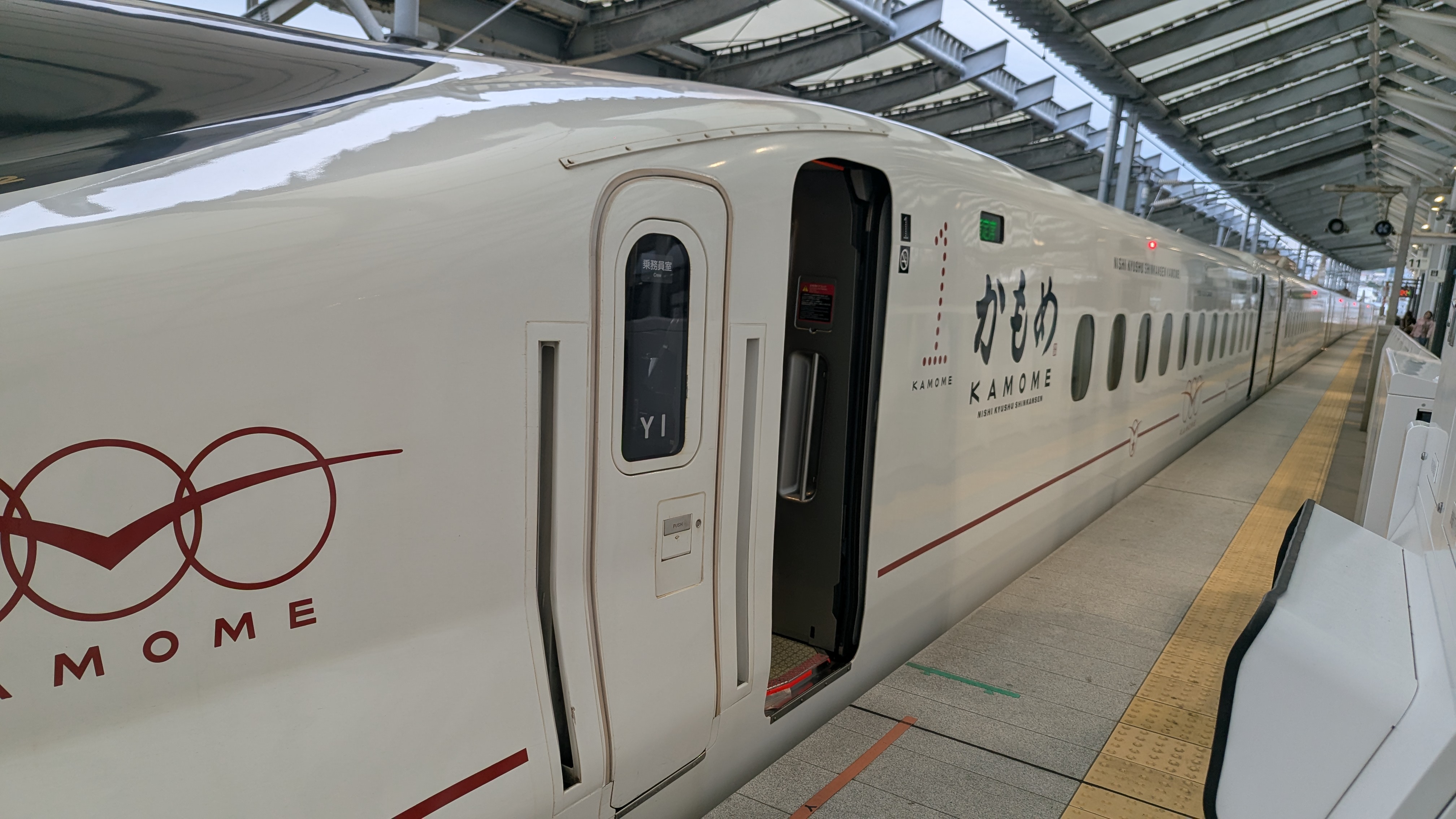 西九州新幹線かもめの車体